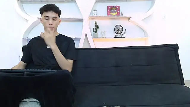 THREE GUYS HOT online show from November 19, 2025, 7:14 pm