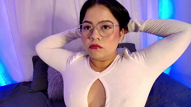 LilyRousee online show from April 24, 2026, 3:09 am