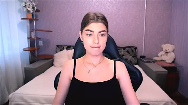 Dianaa Lee0 online show from July 9, 2026, 2:32 pm