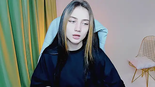 Snapshot of olivianorton chatting on September 14, 2025, 9:19 am olivianorton online show from September 14, 2025, 9:19 am