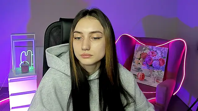 Snapshot of olivianorton chatting on October 7, 2025, 12:24 pm olivianorton online show from October 7, 2025, 12:24 pm