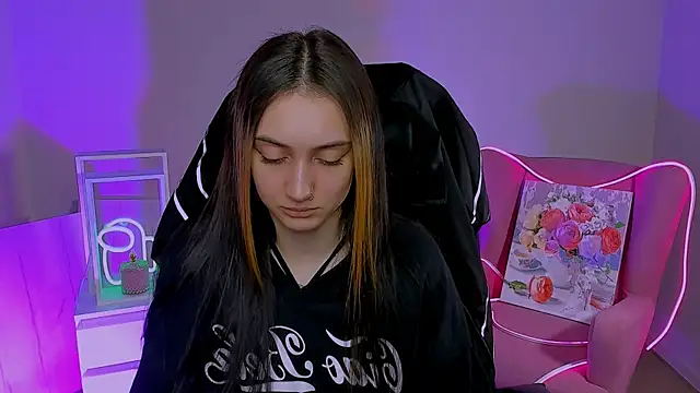 Snapshot of olivianorton chatting on October 16, 2025, 1:12 pm olivianorton online show from October 16, 2025, 1:12 pm