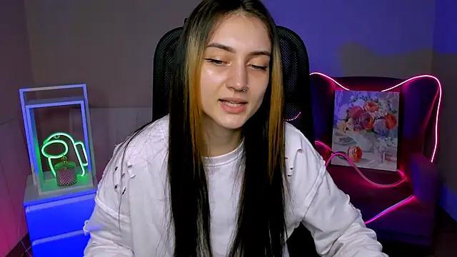 Snapshot of olivianorton chatting on November 4, 2025, 2:49 pm olivianorton online show from November 4, 2025, 2:49 pm