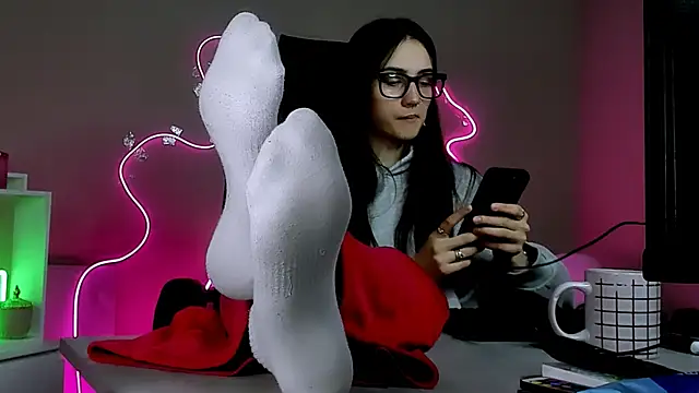 Snapshot of olivianorton chatting on March 16, 2026, 4:11 pm olivianorton online show from March 16, 2026, 4:11 pm