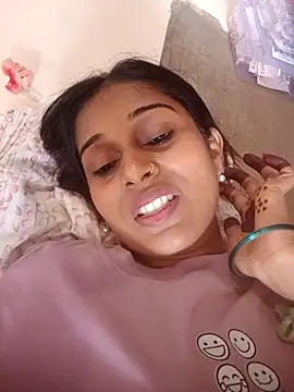 hotshreya69 online show from October 8, 2025, 8:23 am