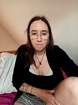 Sophierob1 online show from April 22, 2026, 8:28 am