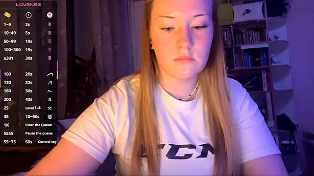 PandaFluff online show from September 11, 2025, 7:14 pm