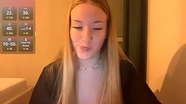 PandaFluff online show from October 19, 2025, 5:24 pm