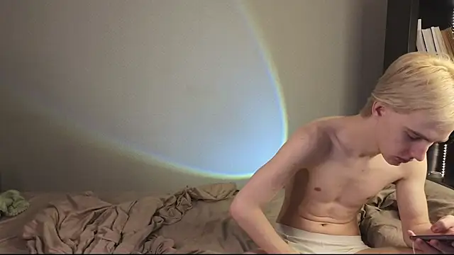 saintlauren1 online show from September 14, 2025, 1:10 pm