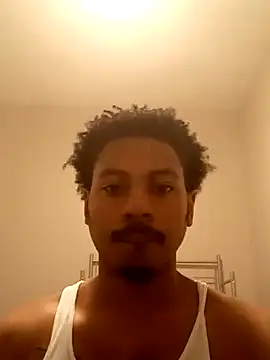 Snapshot of Yungandhungd chatting on September 16, 2025, 12:06 pm Yungandhungd online show from September 16, 2025, 12:06 pm