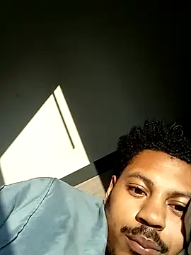 Snapshot of Yungandhungd chatting on September 19, 2025, 12:39 pm Yungandhungd online show from September 19, 2025, 12:39 pm