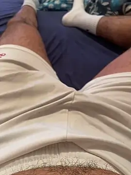 Beurberry19 online show from October 12, 2025, 1:26 am