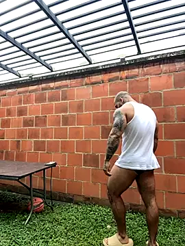 Andrew Johnnson online show from October 20, 2025, 2:06 pm