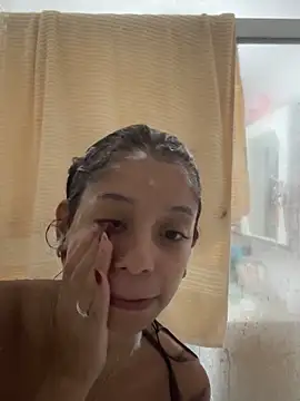 FadaPerigosa online show from February 11, 2026, 1:43 am