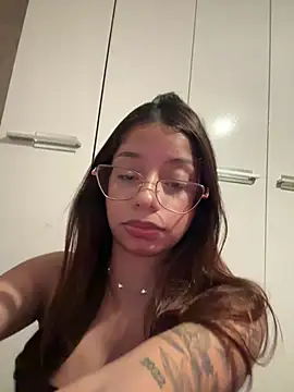 FadaPerigosa online show from April 23, 2026, 1:29 am