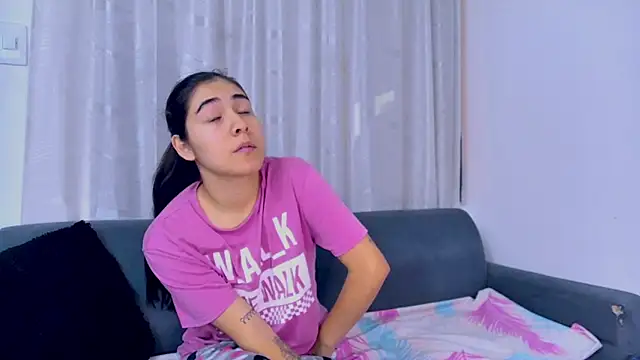 miaftmax online show from September 18, 2025, 2:52 pm