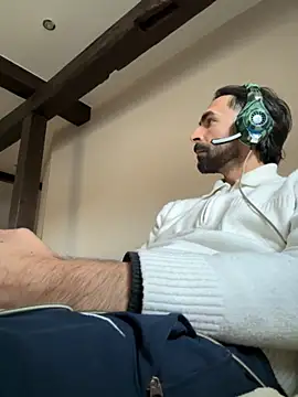 SergioGarcia93 online show from November 8, 2025, 3:23 pm