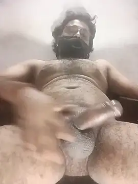 Rangabilla1947 online show from October 3, 2025, 7:11 pm