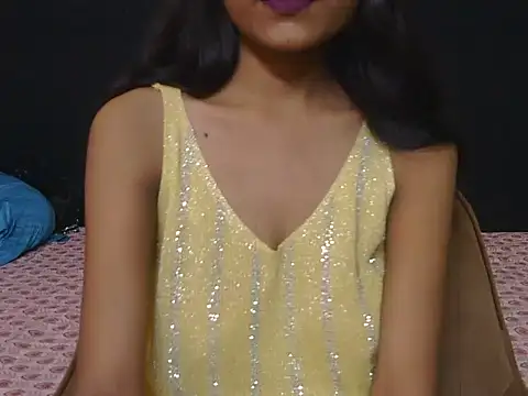 hoty-priya online show from September 12, 2025, 4:45 am