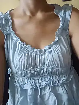 Aashiika1176 online show from September 25, 2025, 10:02 pm