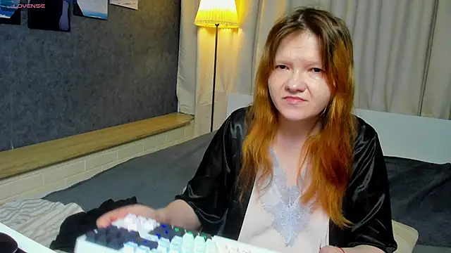 Nora lovvvv online show from November 24, 2025, 3:12 pm