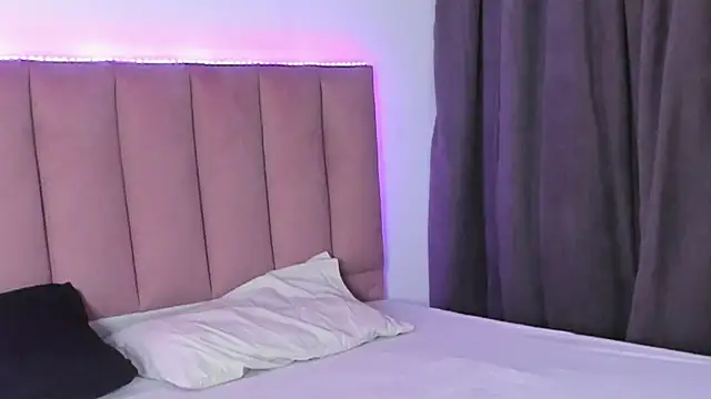 CandyAinsley online show from September 22, 2025, 6:10 pm