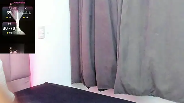 CandyAinsley online show from October 16, 2025, 6:53 pm