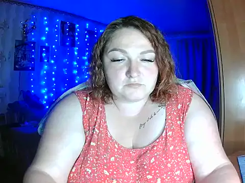 Snapshot of AngelQSky chatting on June 16, 2026, 8:00 pm AngelQSky online show from June 16, 2026, 8:00 pm