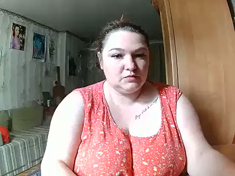 Snapshot of AngelQSky chatting on June 17, 2026, 3:35 pm AngelQSky online show from June 17, 2026, 3:35 pm