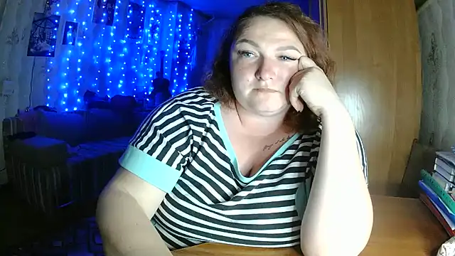 Snapshot of AngelQSky chatting on June 20, 2026, 9:39 pm AngelQSky online show from June 20, 2026, 9:39 pm