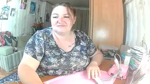 Snapshot of AngelQSky chatting on July 6, 2026, 3:03 pm AngelQSky online show from July 6, 2026, 3:03 pm