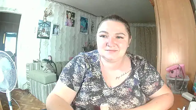 Snapshot of AngelQSky chatting on July 9, 2026, 3:16 pm AngelQSky online show from July 9, 2026, 3:16 pm