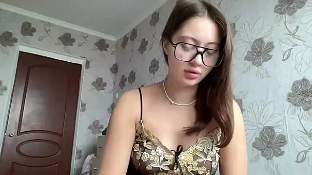 StellarAlice online show from December 2, 2025, 10:09 am