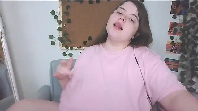 brattyprincessemma online show from October 16, 2025, 5:58 pm