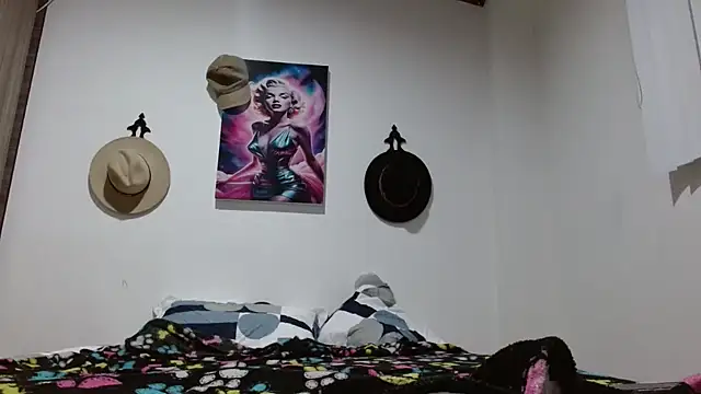 Crystal Star  online show from February 26, 2026, 11:48 pm