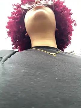 Enyagleam  online show from October 10, 2025, 3:00 pm