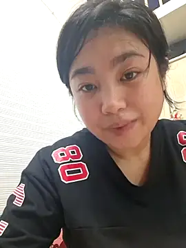 Minn-cute online show from April 21, 2026, 2:37 am