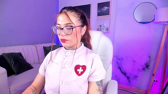 dreamleah  online show from February 6, 2026, 11:30 pm