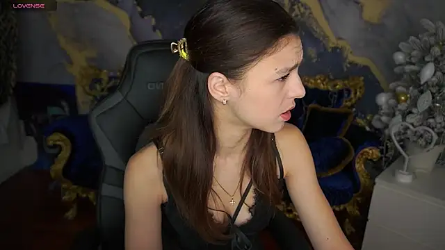 AnitaBambie online show from February 18, 2026, 7:15 am