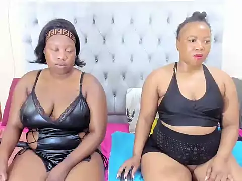 Snapshot of BustyBoobs97 chatting on November 10, 2025, 4:17 pm BustyBoobs97 online show from November 10, 2025, 4:17 pm