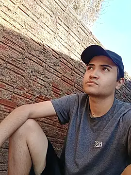 Snapshot of novinho_safado__ chatting on June 15, 2026, 5:37 pm novinho safado online show from June 15, 2026, 5:37 pm