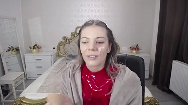 Snapshot of AmberTop chatting on October 15, 2025, 7:19 am AmberTop online show from October 15, 2025, 7:19 am