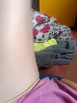 Snapshot of Eybrbrb chatting on November 4, 2025, 11:53 am Eybrbrb online show from November 4, 2025, 11:53 am