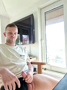 6incheswannacum online show from April 20, 2026, 3:37 pm