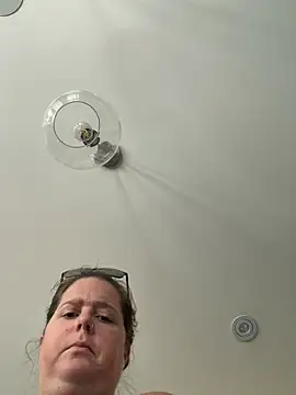 hornykitty1210 online show from June 12, 2026, 1:43 pm