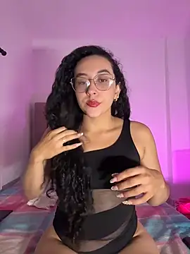 Snapshot of alehia_cute chatting on July 30, 2026, 12:42 am alehia cute online show from July 30, 2026, 12:42 am