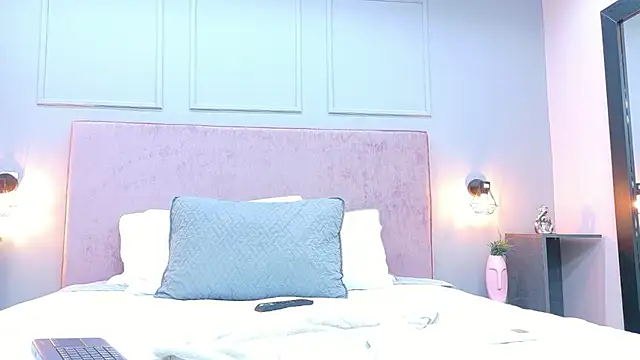 Snapshot of Camila_Hill_ chatting on March 31, 2026, 1:00 pm Camila Hill online show from March 31, 2026, 1:00 pm