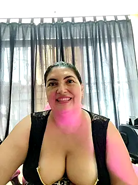 lina maria99 online show from October 21, 2025, 2:40 pm