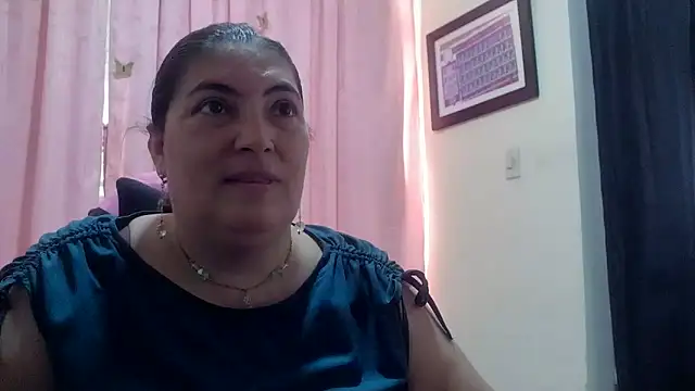 Snapshot of lina_maria99 chatting on May 19, 2026, 5:08 pm lina maria99 online show from May 19, 2026, 5:08 pm