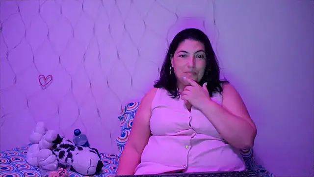 Snapshot of lina_maria99 chatting on May 25, 2026, 12:49 am lina maria99 online show from May 25, 2026, 12:49 am